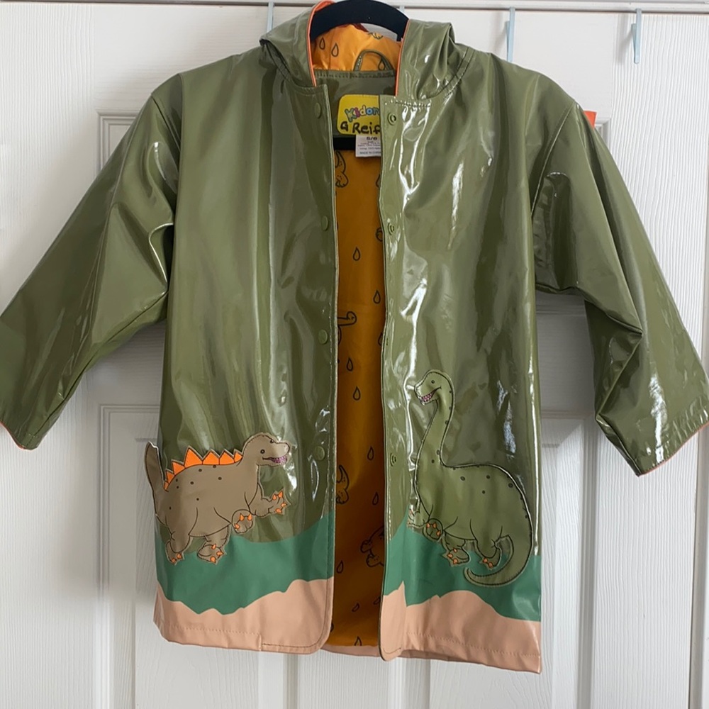 Boys Kidorable dinosaur raincoat size 5/6